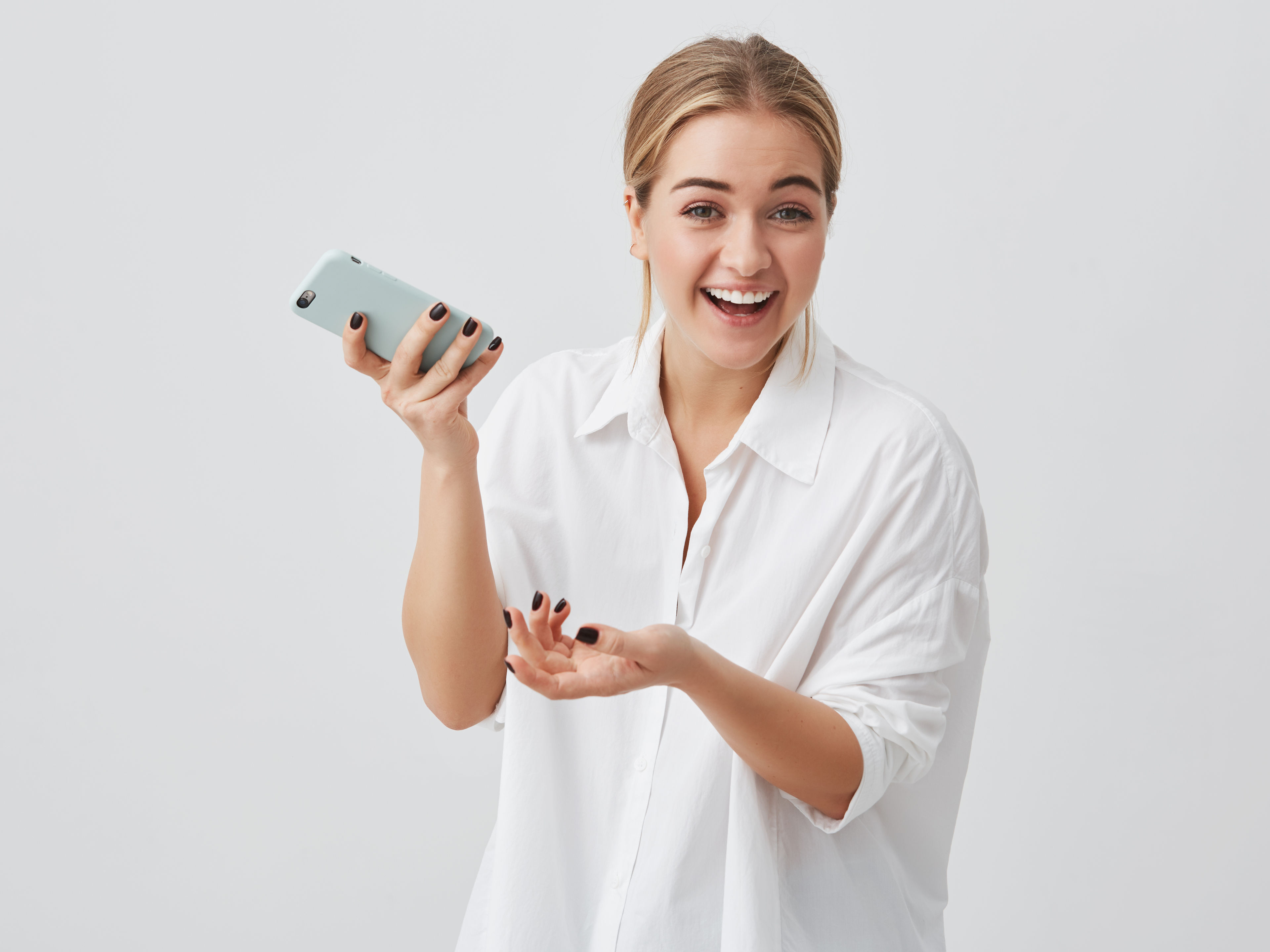 A woman with a phone 