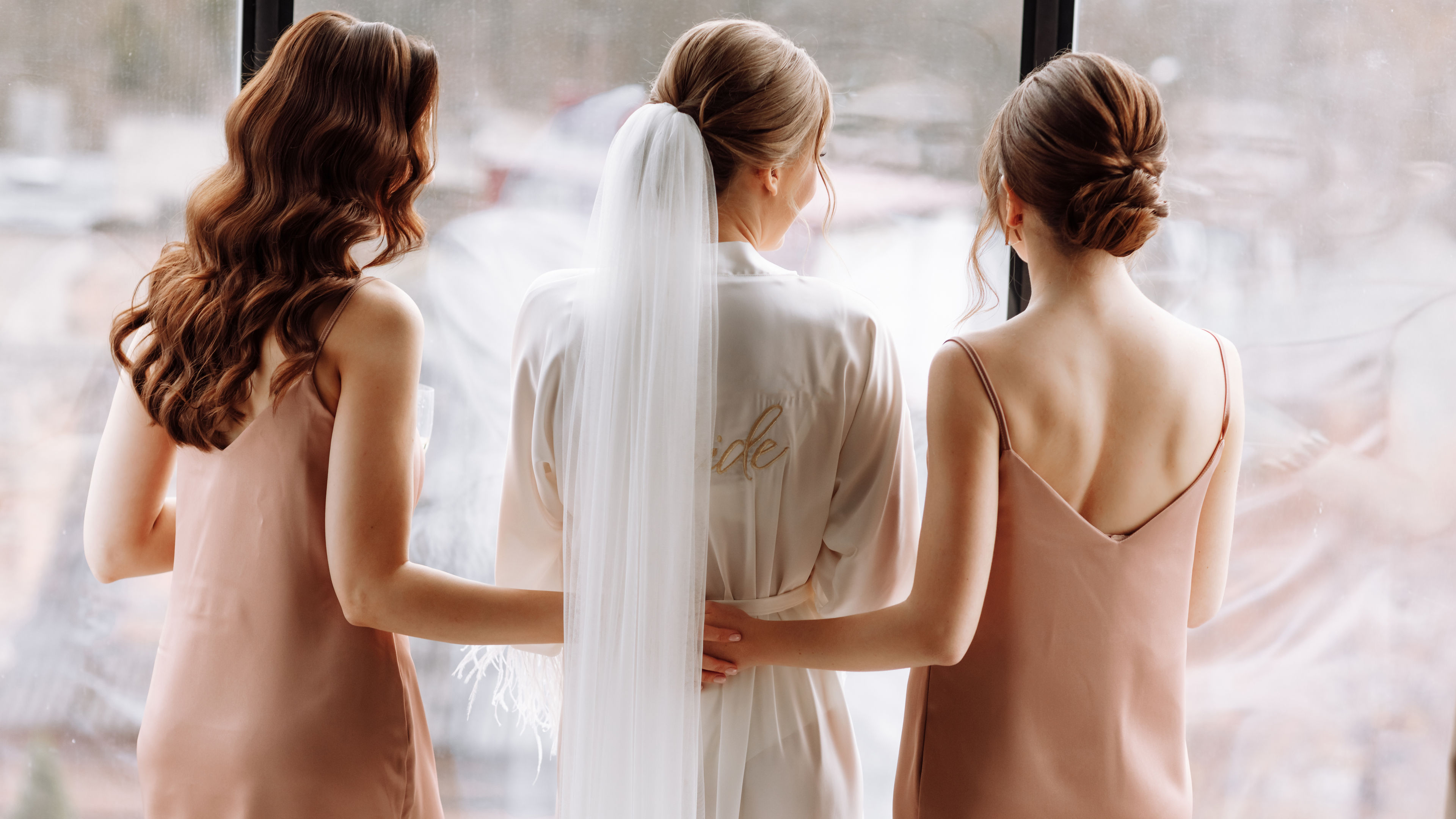 Bride with best bridesmaids