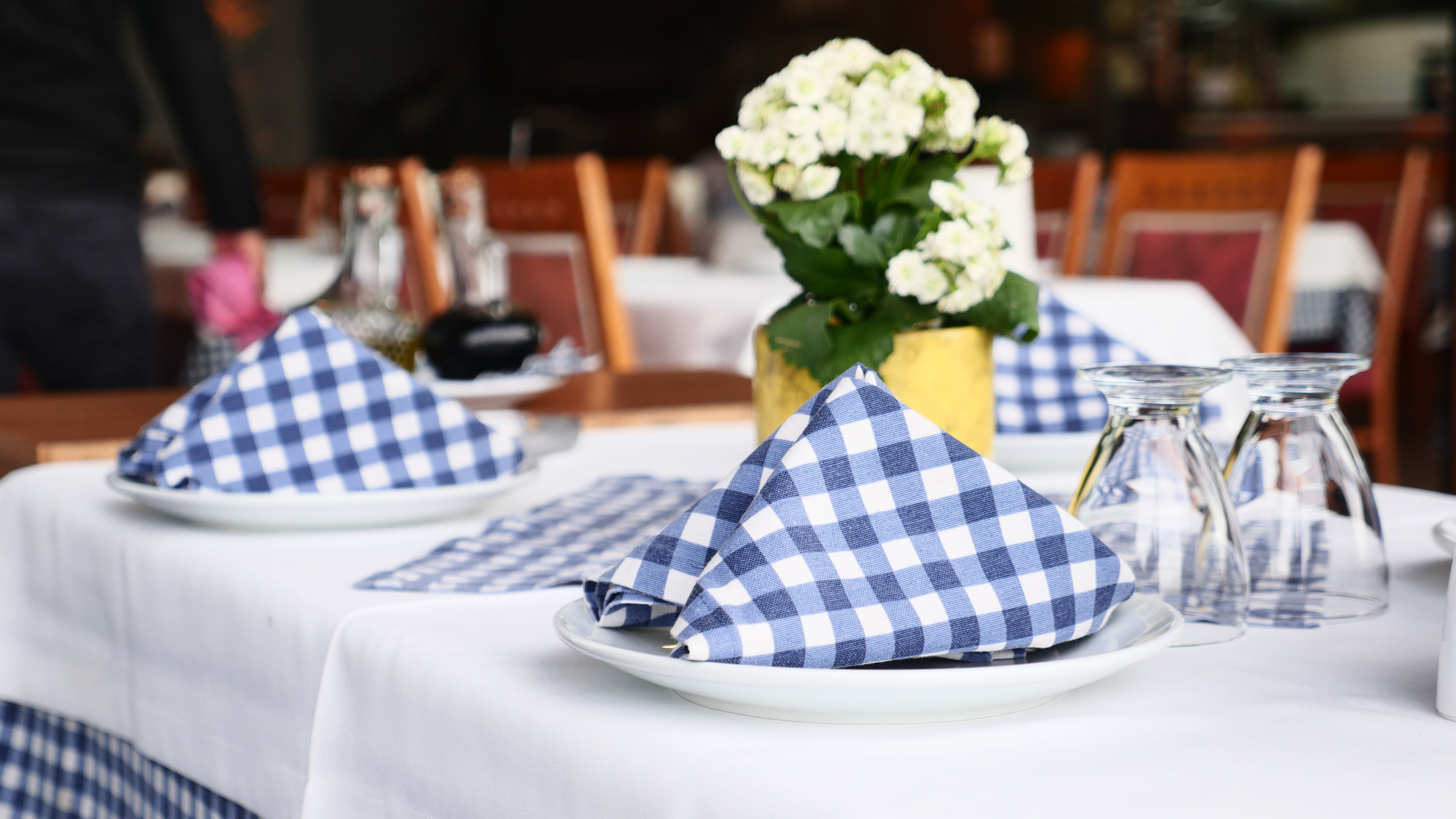 Charming table settings