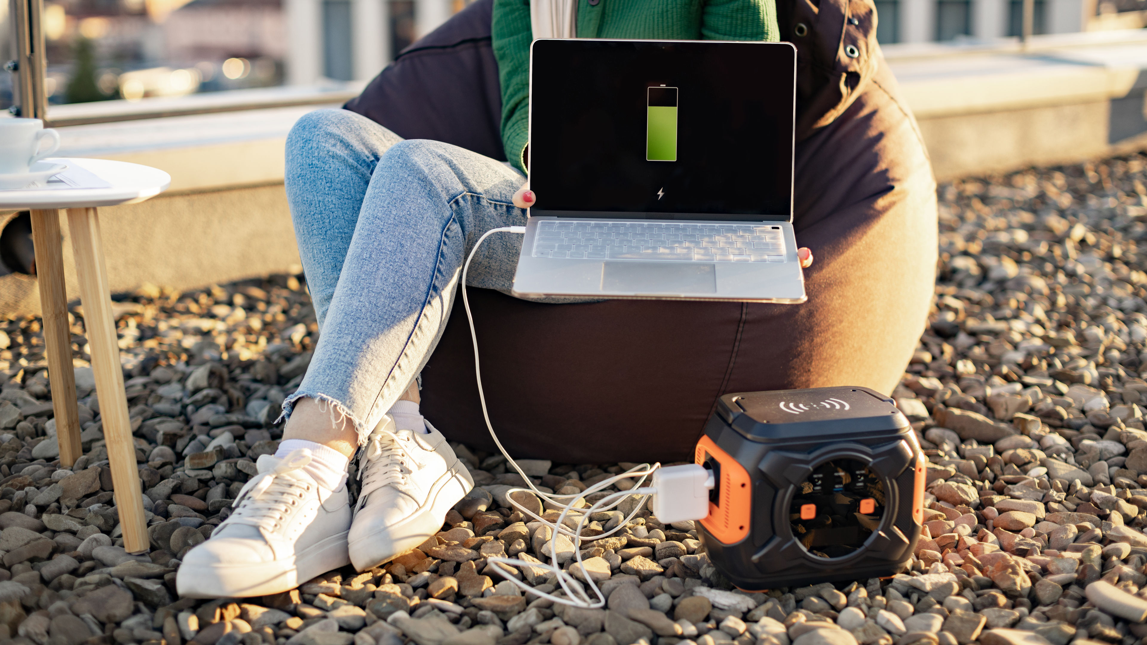 Laptop charging from generator